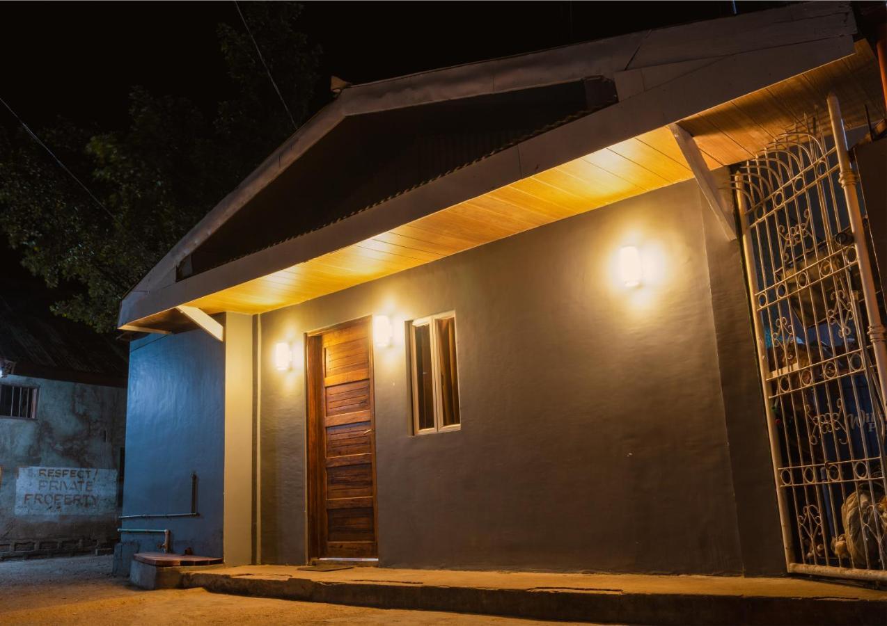 B&B Backpackers Coron Exterior photo