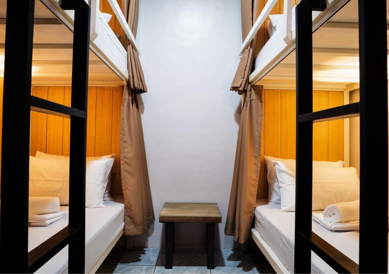 B&B Backpackers Coron Exterior photo